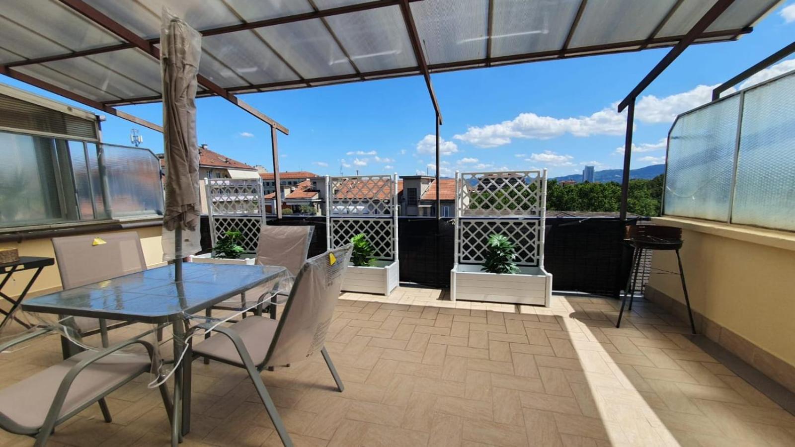 Apartmán Tiziana Attico E Terrazzo Turín Exteriér fotografie